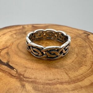 Sterling silver Celtic Cut Out Ring - Size 5.5